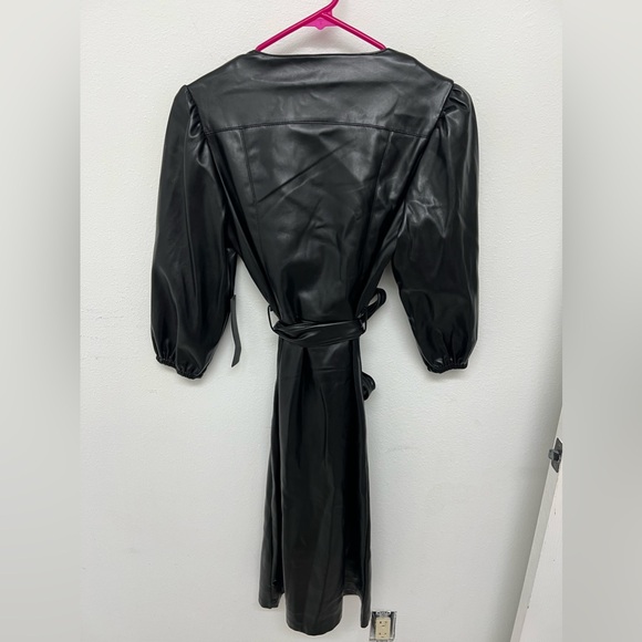 House Of Harlow 1960 Black Faux Leather Button Up Dress Size XS - Picture 5 of 5